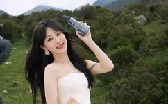 棒棒糖放屁眼里吸收小视频